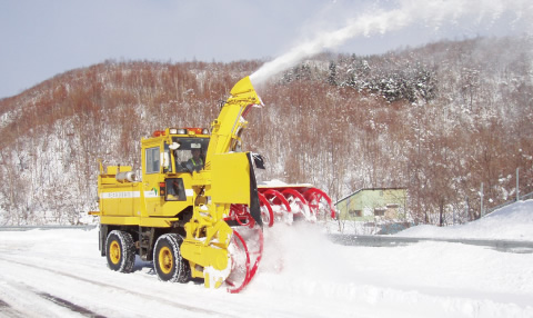 ロータリー車による拡幅除雪
